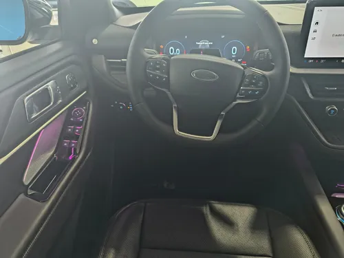 Ford Explorer Platinum 2025