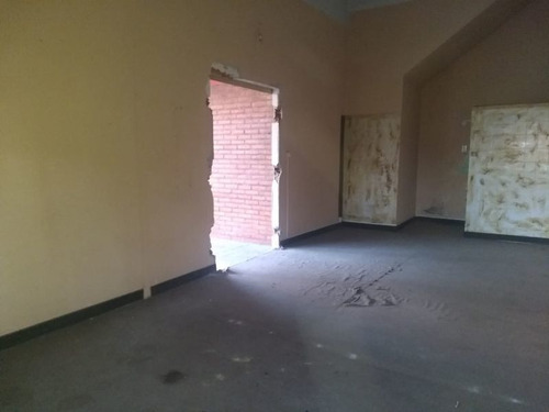 Imagen 2 de 7 de Local En Venta En Loma Hermosa