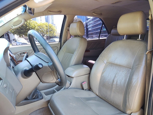 Imagen 14 de 25 de Toyota Sw4 2011 Srv 4x4 7 Asientos Hilux Abasto Motors