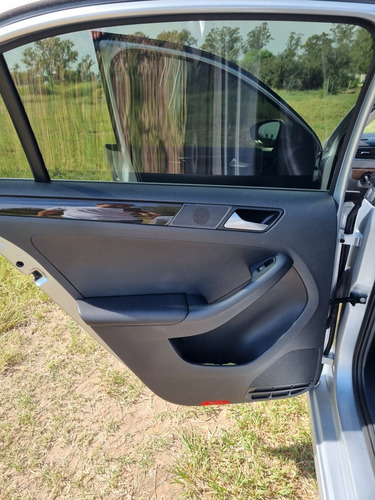 Volkswagen Vento 2.5 Luxury 170cv