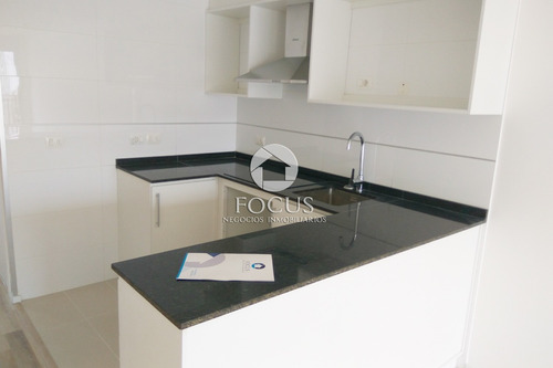 Imagen 4 de 12 de Venta Apartamento 2 Dormitorios Con Terraza Al Frente En Centro