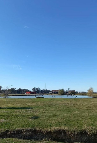 Imagen 2 de 5 de Rbs. Hermoso Lote Al Bosque Con Vista A Laguna En Barrio Santa Isabel 2, Ing Maschwitz..