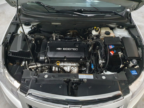 Imagen 9 de 19 de Chevrolet Cruze Lt Mt 1.8 Nafta Manual 4 Puertas 2013