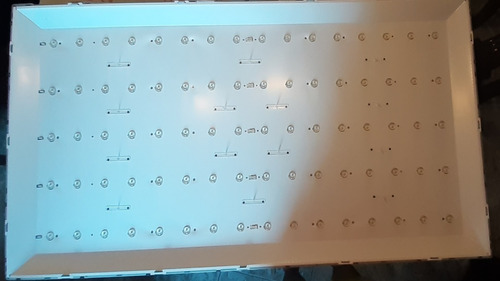 Imagen 2 de 4 de Bandeja Leds Tv Marca Aoc 48 Pulgadas