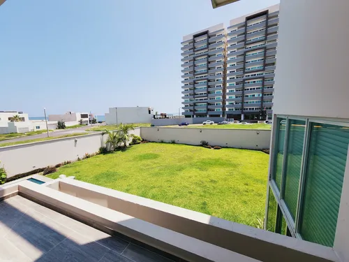 Residencia En Venta Con Terreno De 908 M2 Fracc Playas Del C