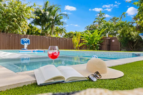 Casa En Miami! Alquiler Temporario! Hasta 10 Personas 4 Dormitorios! Pileta! Jacuzzi! Jardín! Parrilla! Ubicación! Florida, Estados Unidos
