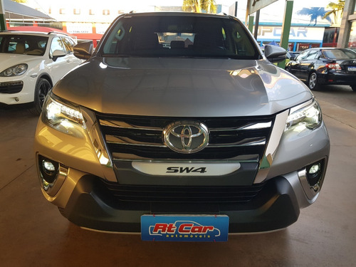 Imagem 2 de 13 de Sw4 Srx 2.8 Diesel 4x4 Automatico 7lugares 2019/2019 Prata
