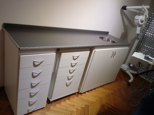 Mesa De Odontologia Y Centro De Estetica Funcional