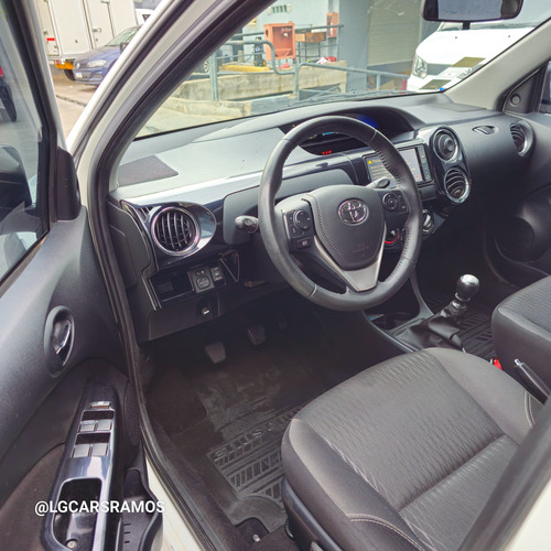 Toyota Etios 1.5 Cross
