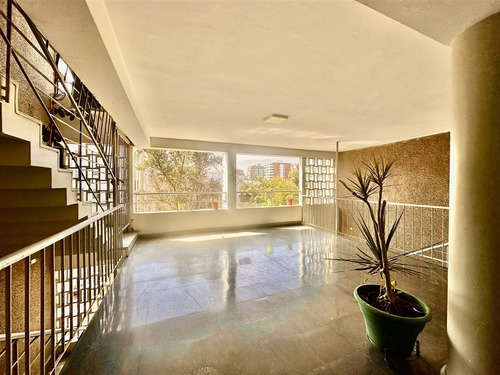 Departamento En Venta De 2 Dorm. En Providencia