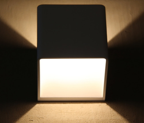 Imagen 2 de 3 de Aplique Interior Exterior Led Aluminio Blanco Cubo