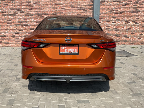Nissan Sentra Sr Bitono Ta, 1.6l, 4cil, Naranja Bitono 2022