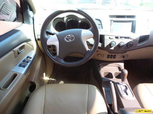 Imagen 14 de 15 de Toyota Fortuner 2.7 4x2 Gasolina