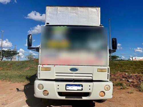 Imagem 2 de 19 de Ford Cargo 1317 Baú