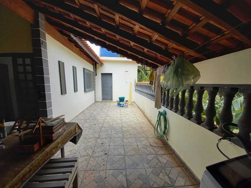 4.000 M², Casa Com 03 Dormitórios, 01 Suíte, E Churrasqueira