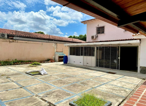 Inmobiliaria Mundo Inn Vende Casa Urbanizacion Colinas De Santa Rosa Al Este De La Ciudad