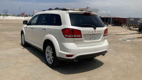 Imagen 3 de 15 de Dodge Journey 2016 5p Rt V6/3.6 Aut