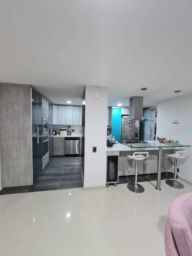Imagen 2 de 16 de Grandioso Apartamento En Venta Laureles Cerca A Viva Laureles