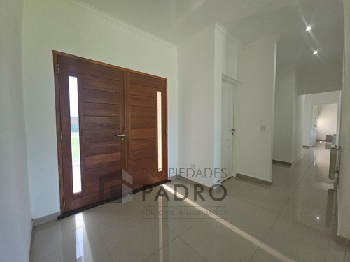 Casa En Venta. Uf 6. Barrio San Roque, Comarcas De Luján.