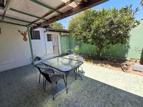 Casa En Venta 4 Dorm. 3 B En Macul (a 1 Cuadra De Vic. Mac)