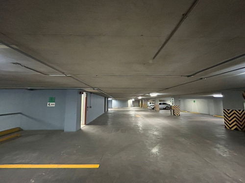 Espacio Adaptable Para Una Amplia Variedad De Usos En Santa Fe/torre 400