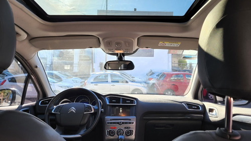 Imagen 10 de 11 de Citroën C4 Lounge 2016 1.6 Thp 165 At6 Shine