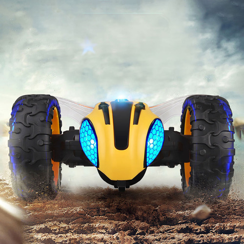 Coche Rc Recargable Abeja Con Movimiento 360° Y Luces Led