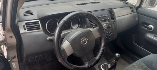Nissan Tida De Baja