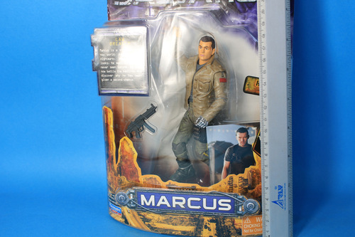Marcus Terminator Salvation Playmates (Usado)