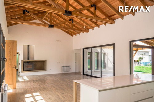 Casa 3 Dormitorios Venta La Reserva A Estrenar