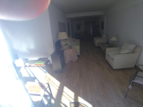 Imagen 4 de 18 de Departamento De 3 Ambientes Al Frente Con Balcón Corrido Muy Luminoso Cochera Fija Cubierta .
