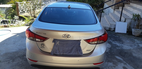 Imagem 9 de 13 de Hyundai Elantra 2014 2.0 16v Gls Flex Aut. 4p