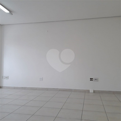 Imagem 9 de 21 de Venda Ou Aluga Sala Comercial 30 M³ Com Ponto Para Ar-condicionado E 1 Vaga De Garagem - Barra Funda - Reo369460