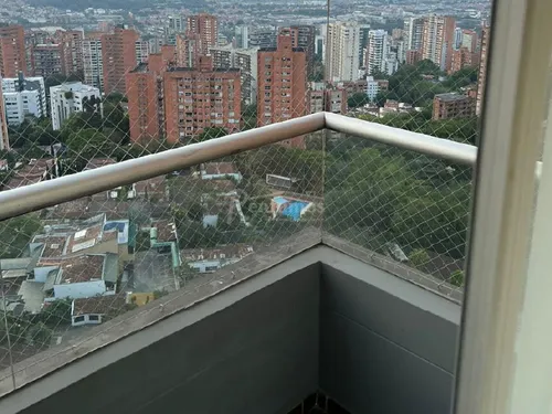 Apartamento En Venta En Los Balsos. Cod V776125