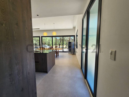 Casa En Venta - Bariloche- Club De Campo Dos Valles