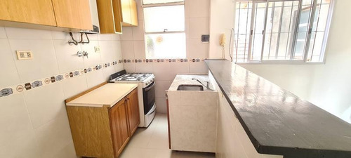 Imagen 2 de 8 de Departamento 2 Ambientes En Las Cañitas. Bajas Expensas!!