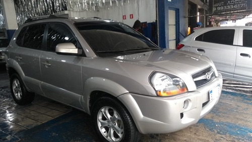 Imagem 2 de 9 de Hyundai Tucson 2010 2.0 Gl 4x2 Aut. 5p