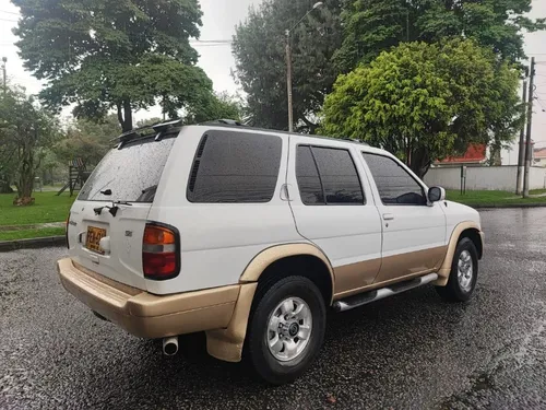 Nissan Pathfinder 3.3 R50 Ancha