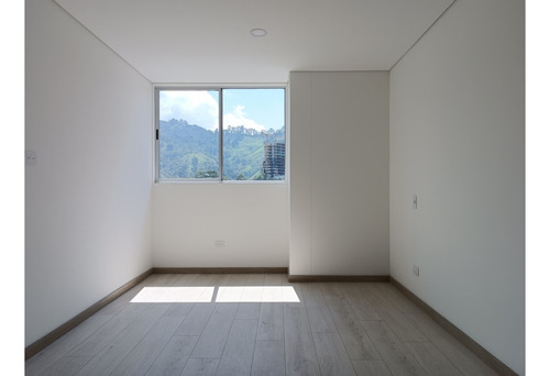 Apartamento En Venta En Sabaneta - Loma De San Jose