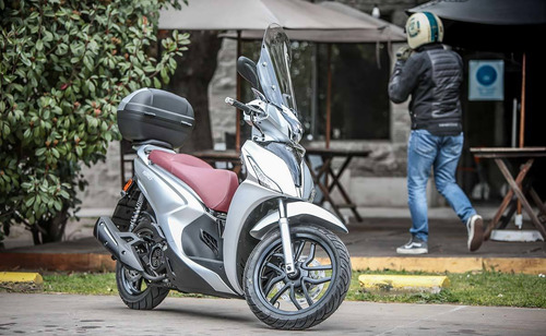 Imagen 3 de 8 de Kymco New People S 150i