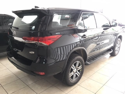 Toyota Sw4 2.8 Tdi Srx 7l 4x4 Aut. 5p
