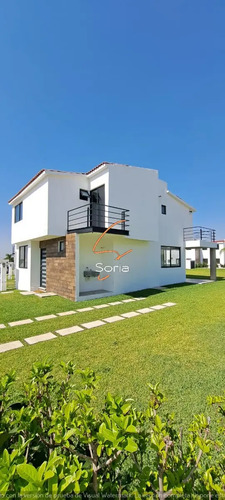 Casa En Venta En Oaxtepec Centro, Yautepec, Morelos