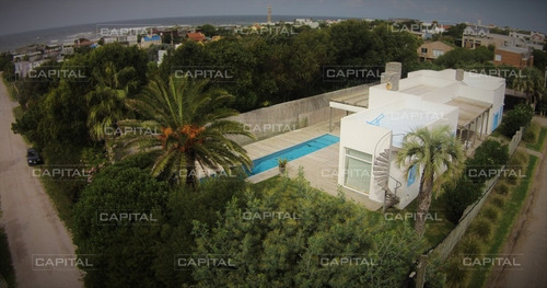 Excelente Casa En Venta En El Pueblo De Jose Ignacio- Ref: 28280