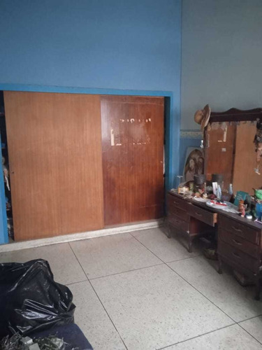 Imagen 8 de 13 de Amplia Y Con Una Ubicación Envidiable Casa En Urb Trigal Sur