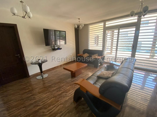Imagen 4 de 11 de Ideal Para Familias Numerosas Ubicada En La Puerta Maraven. Punto Fijo
