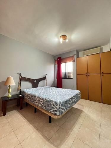 Apartamento En Alquiler Valencia Urb Los Mangos (mer)