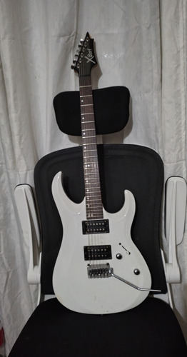 Guitarra Cort X2 Diestro Blanco Palo De Rosa (Usado)