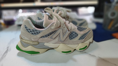 New Balance 9060 Bricks And Woods (Usado)
