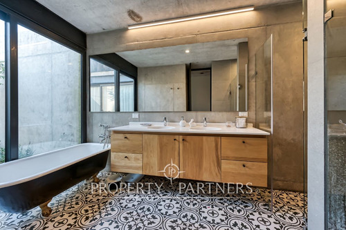 Moderna Casa En Condominio No Perimetral Con Excel...