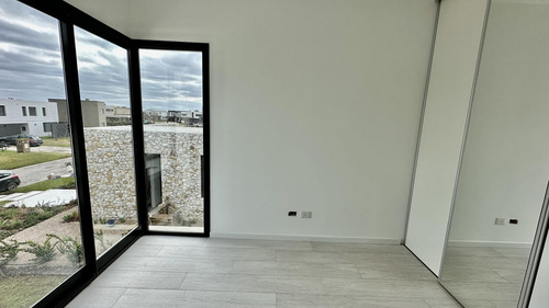 Venta, Casa, El Canton, Barrio Golf, Lote Al 300, 6 Ambientes